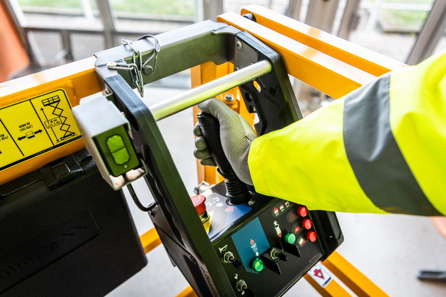 Piattaforme a pantografo Compact 10 - 8